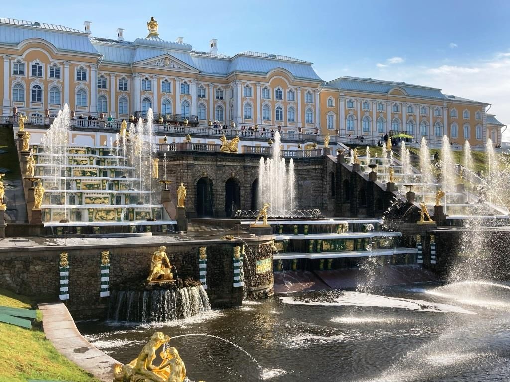Экскурсии и туры в Петербург