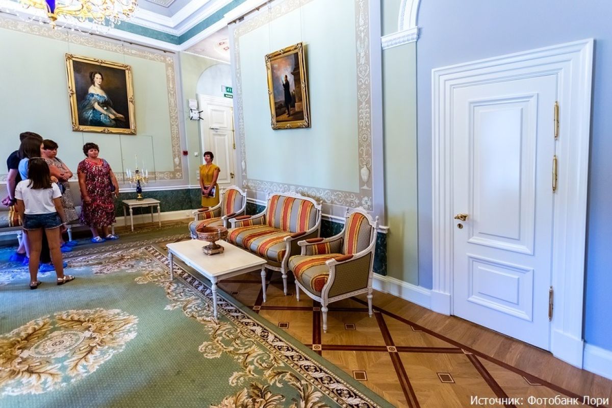 Стрельна с посещением Константиновского дворца