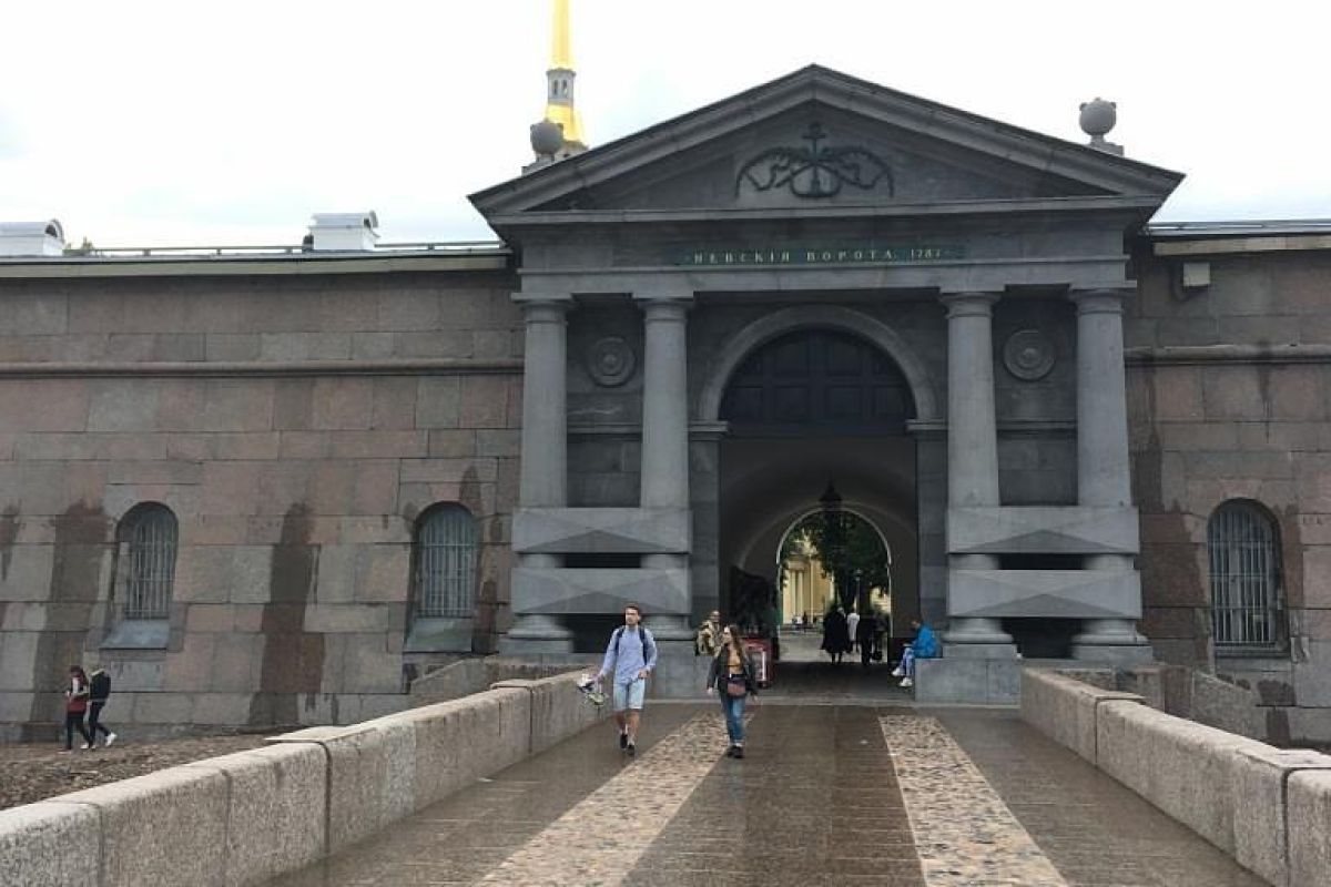 Обзорная экскурсия + Петропавловская крепость