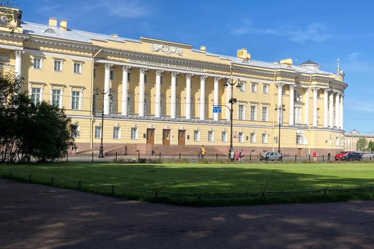 Обзорная экскурсия по Санкт-Петербургу (индивидуальная)